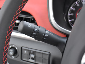 2017款1.5L 手动智能型 中控区