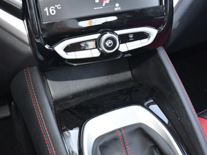 2017款1.5L 手动智能型 中控区