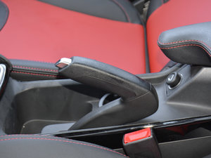 2017款1.5L 手动智能型 驻车制动器