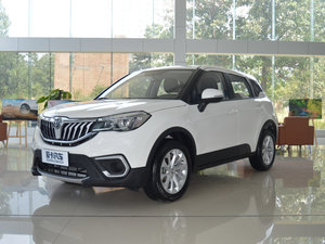 2017款1.5L 手动舒适型 左前45度