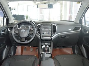 2017款1.5L 手动舒适型 内饰全景
