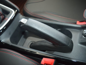 2017款1.5L 手动舒适型 驻车制动器