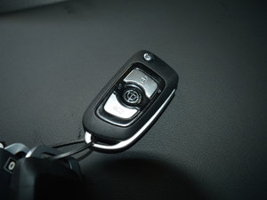 2017款1.5L 手动舒适型 车钥匙