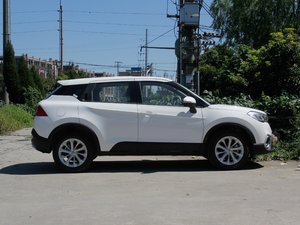 2017款1.5L 手动精英型 整体外观