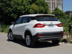 2017款1.5L 手动精英型 左后45度