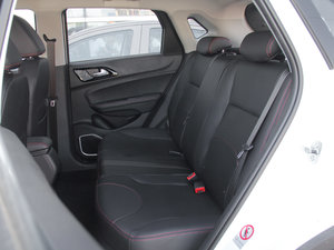 2017款1.5L 手动精英型 后排座椅