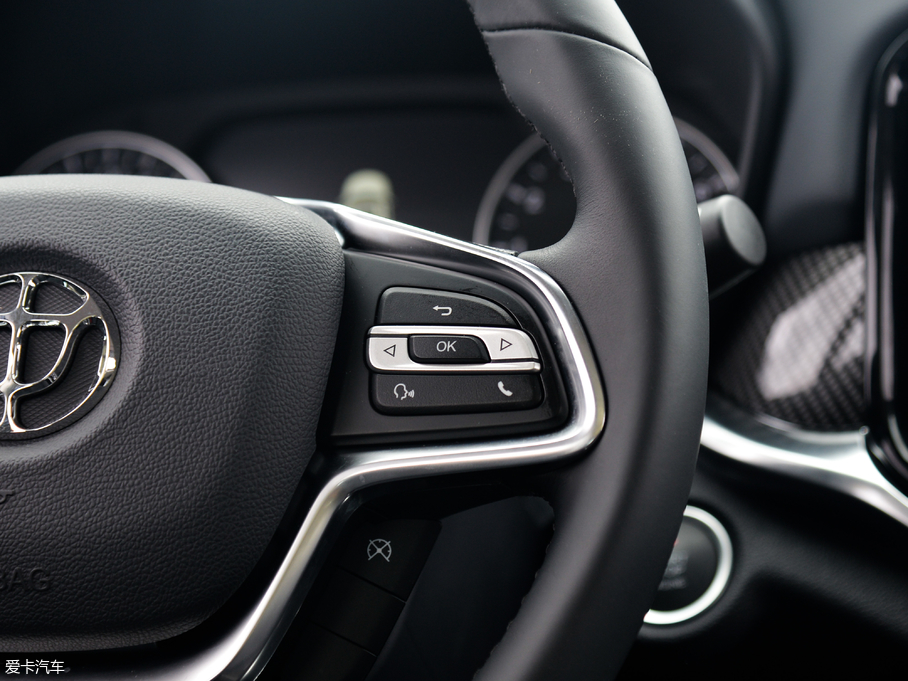 2018AV7 280T ԄŞ 5 V