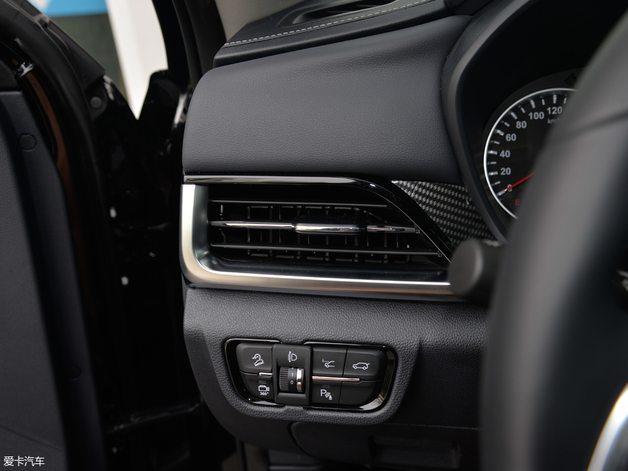 2018AV7 280T ԄŞ 5 V