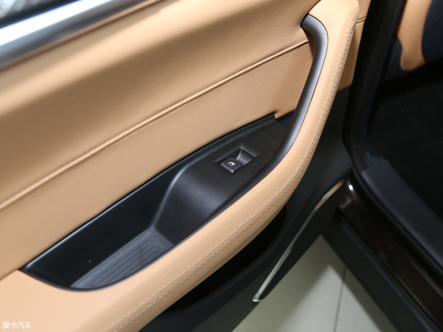 2018AV7 280T ԄŞ 7 V