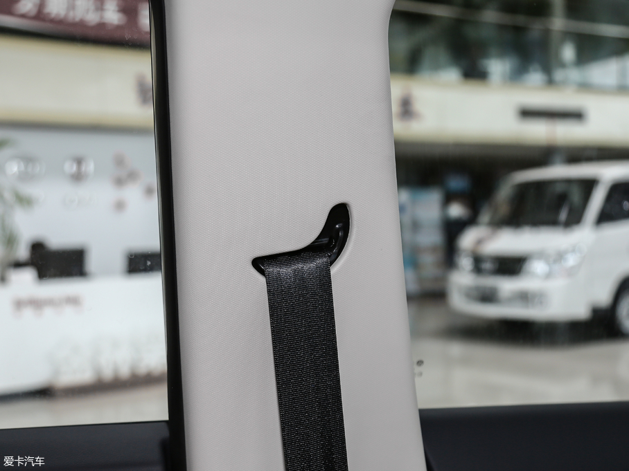 2018AV7 280T ԄӺA 5 V