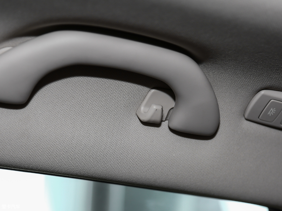 2018AV7 280T ԄӺA 5 V