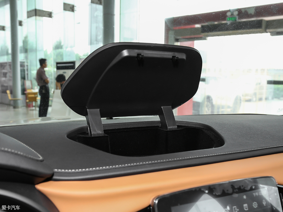 2018AV7 280T ԄӺA 5 V