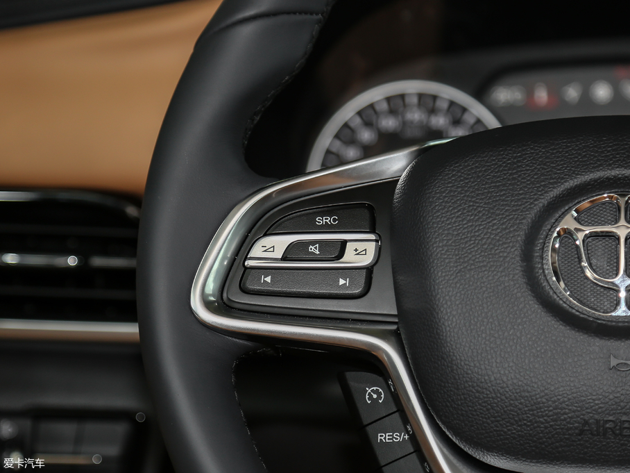 2018AV7 280T ԄӺA 5 V