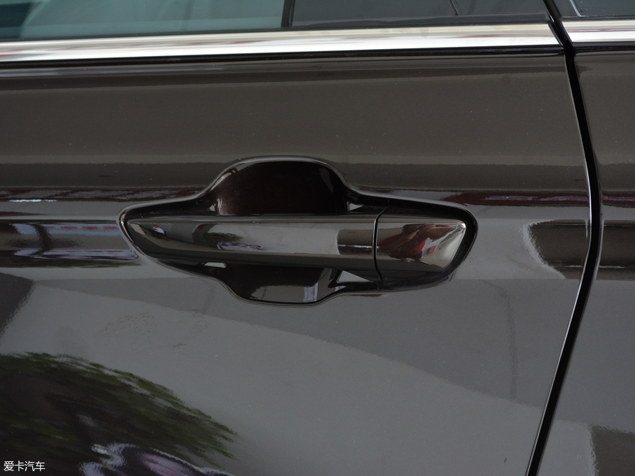 2018AV7 280T ԄF 5 V