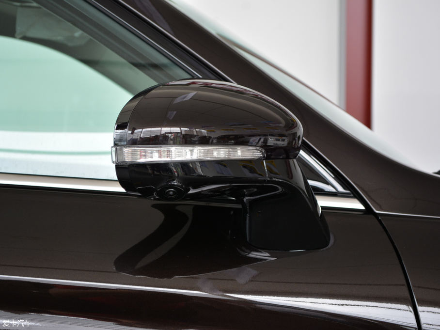 2018AV7 280T ԄF 5 V