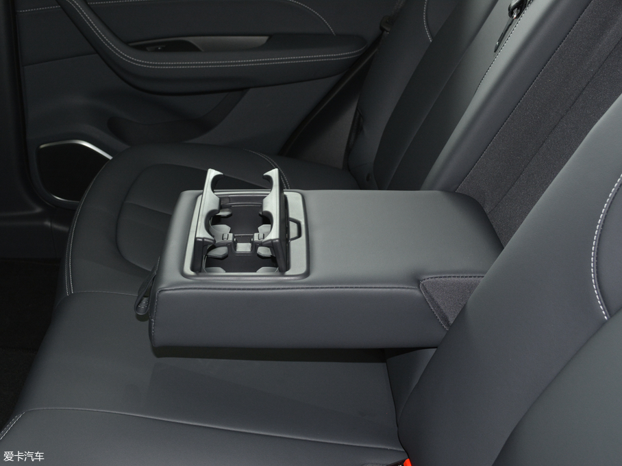 2018AV7 280T ԄF 5 V