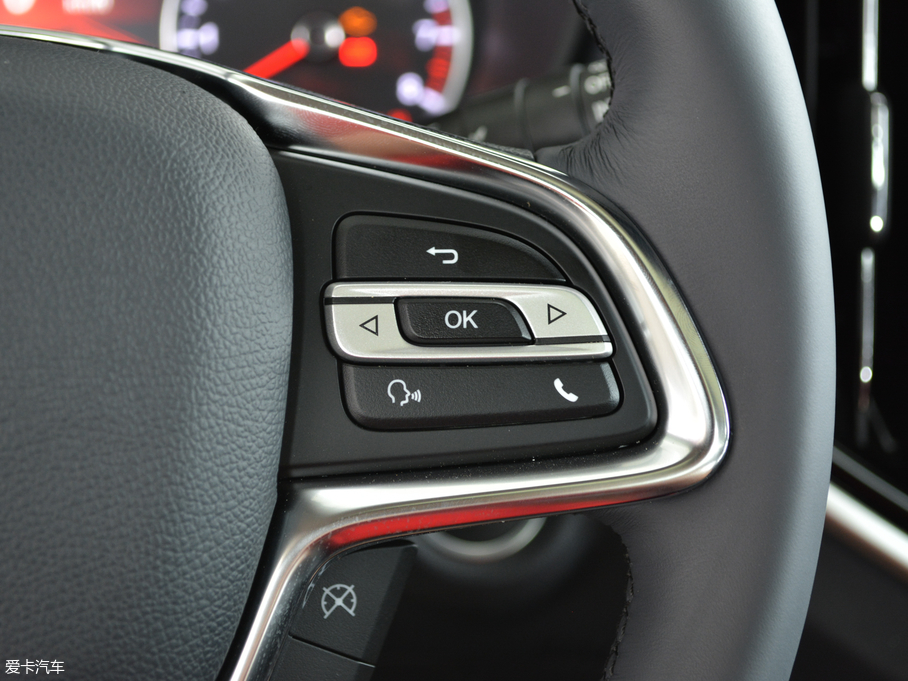 2018AV7 280T ԄF 5 V