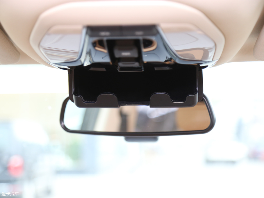 2018AV7 280T ԄӺA 5 V