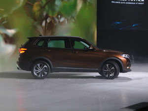 2018280T ԄŞ 7 V w^