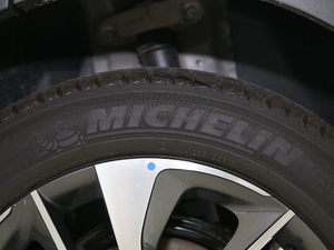 2018280T ԄŞ 7 V ݆̥Ʒ