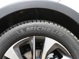 2018280T ԄŞ 5 V ݆̥Ʒ