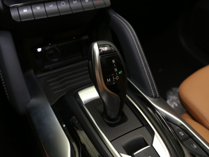 2018280T ԄŞ 5 V QU