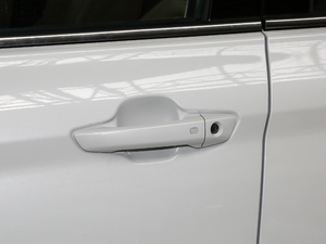 2018280T ԄӺA 5 V {T