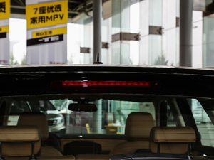 2018280T ԄӺA 5 V ^