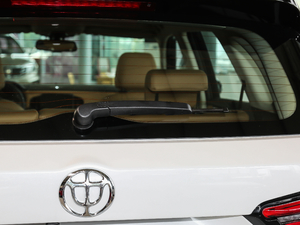 2018280T ԄӺA 5 V ^