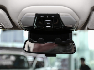 2018280T ԄӺA 5 V g