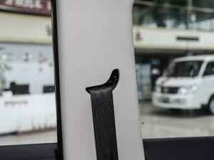 2018280T ԄӺA 5 V g