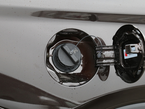 2018280T ԄӺA 5 V ^