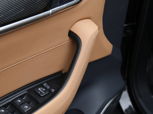 2018280T ԄӺA 5 V g