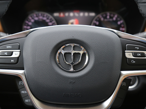 2018280T ԄӺA 5 V п؅^