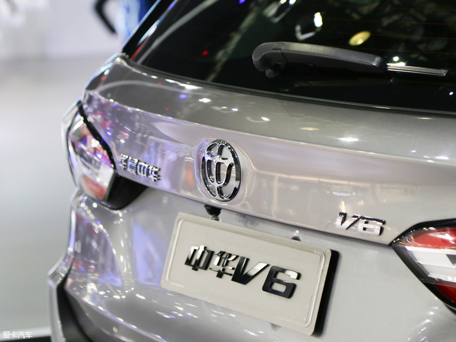 2018�����AV6 1.5T �ԄӼo����