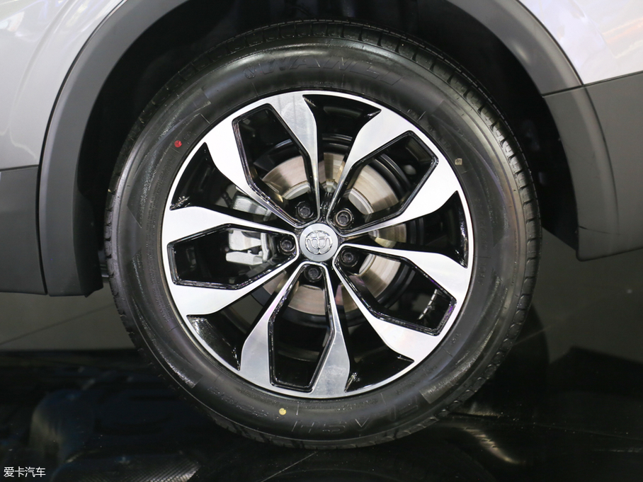 2018�����AV6 1.5T �ԄӼo����