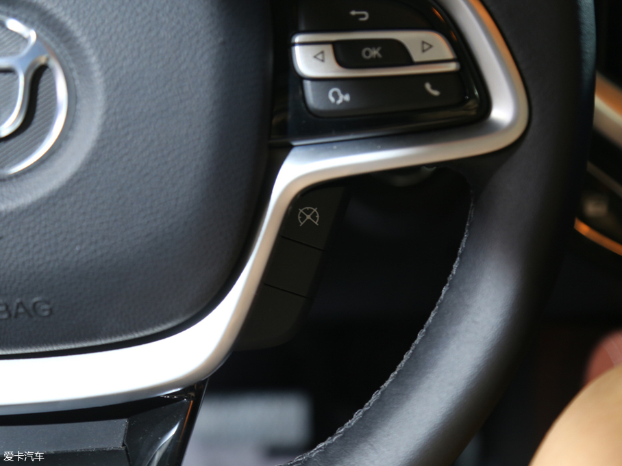 2018�����AV6 1.5T �ԄӼo����