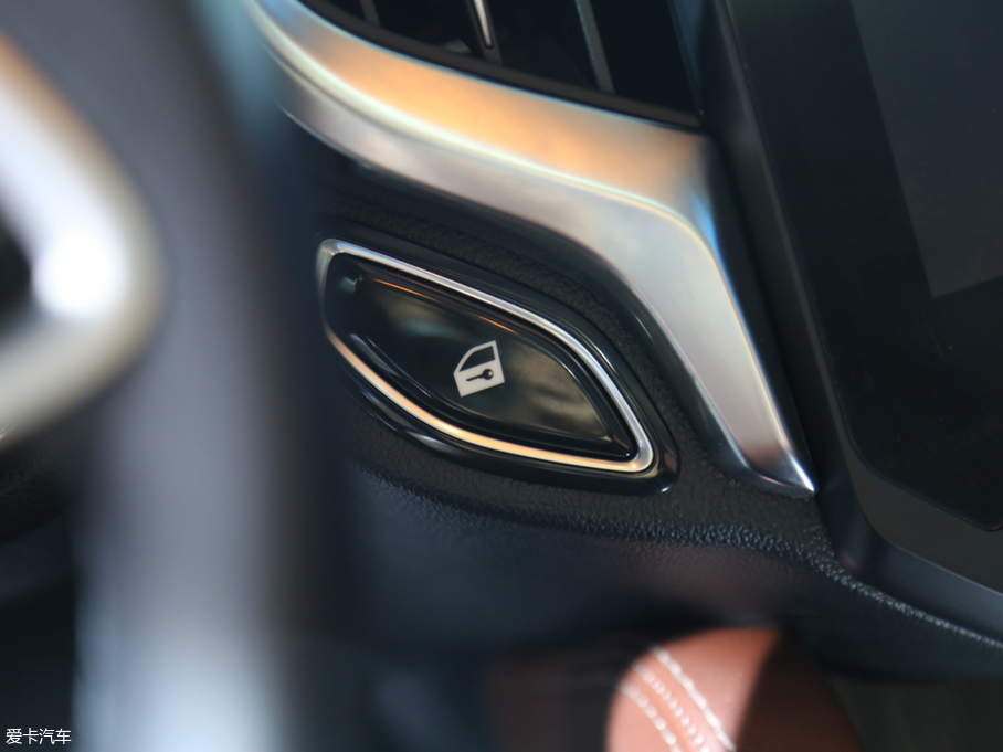 2018�����AV6 1.5T �ԄӼo����