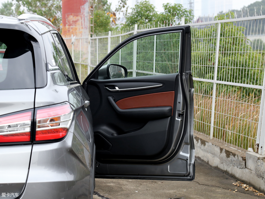 2018AV6 1.5T ք(dng)A