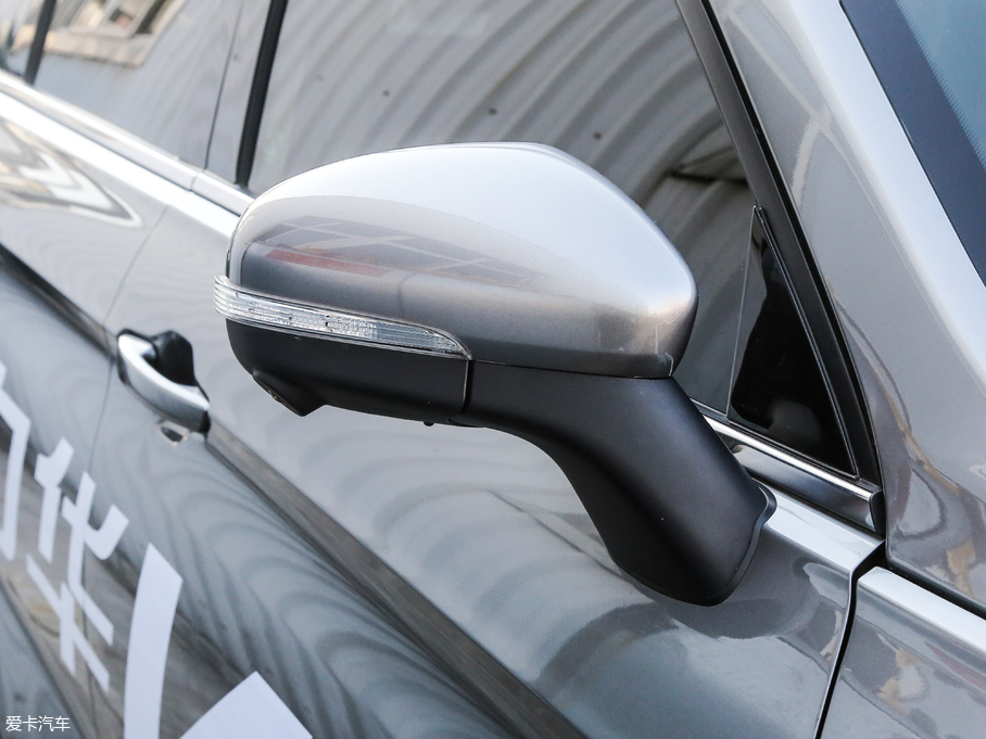 2018�����AV6 1.5T �ԄӼo����