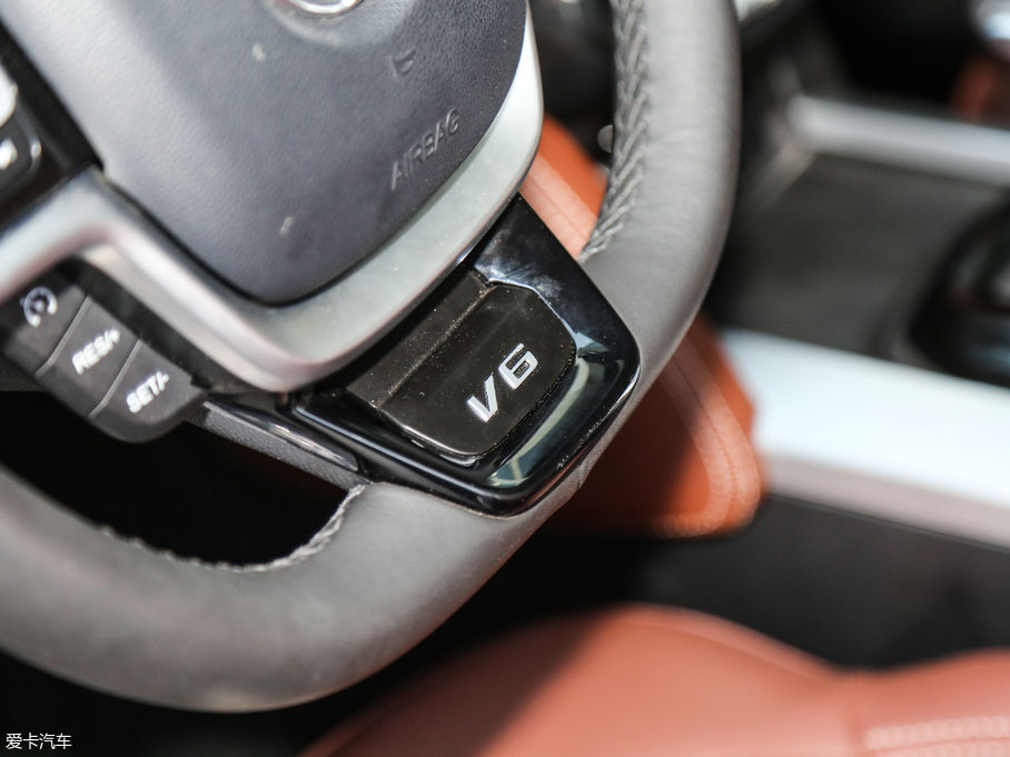 2018�����AV6 1.5T �ԄӼo����