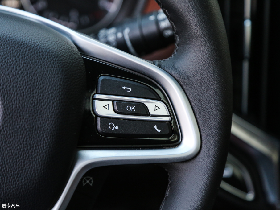 2018�����AV6 1.5T �ԄӼo����