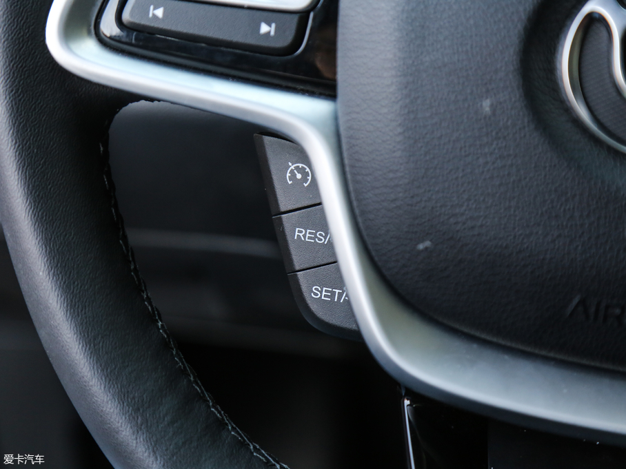 2018�����AV6 1.5T �ԄӼo����