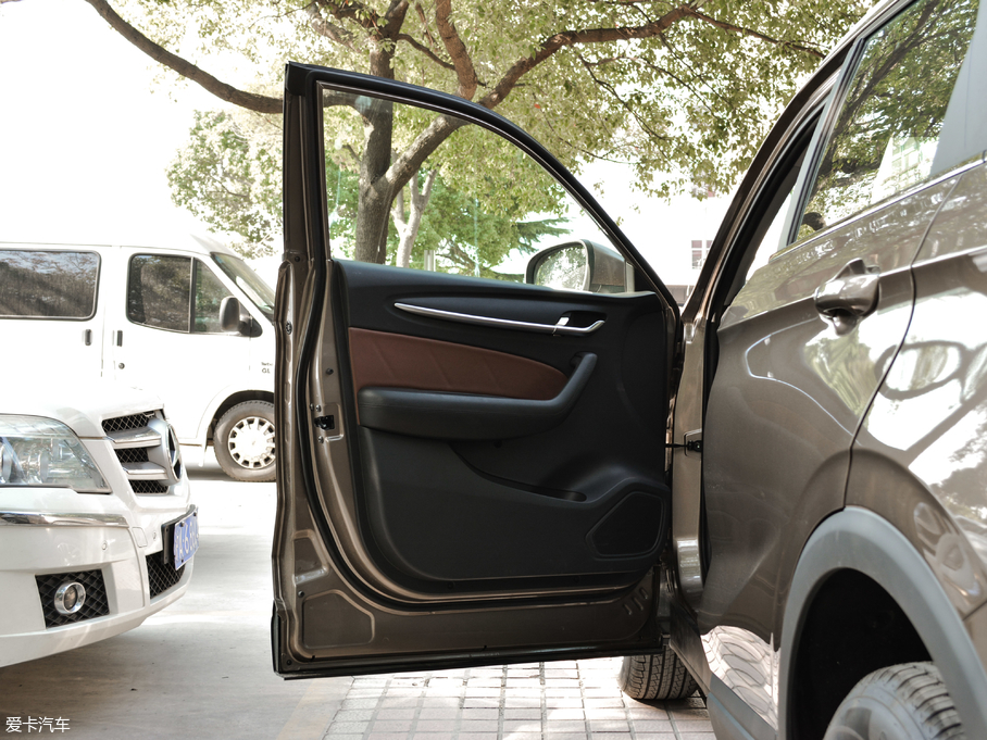 2018�����AV6 1.5T �քӾ�Ӣ��