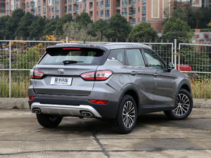 2018款1.5T 手动豪华型 整体外观