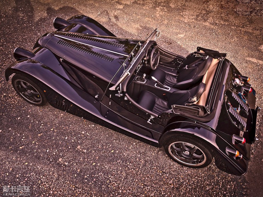 2013ĦPlus 8 4.8L ˜