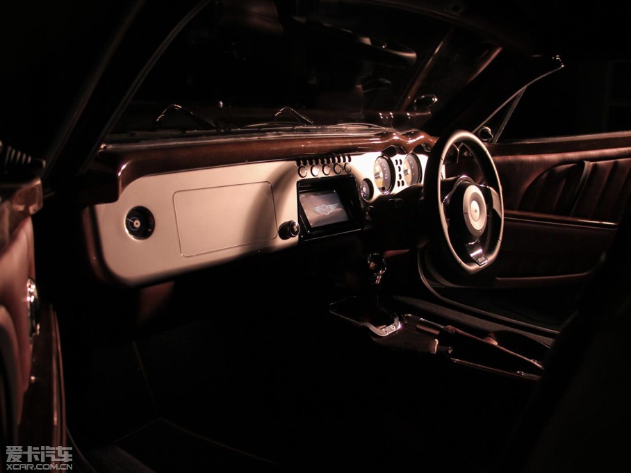 2015ĦAero 8 4.8L ˜