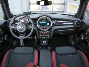 2018款2.0t john cooper works all-in 全景内饰