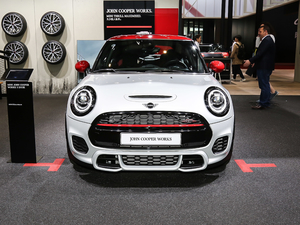20182.0T JOHN COOPER WORKS ǰ