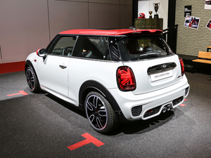 20182.0T JOHN COOPER WORKS 45